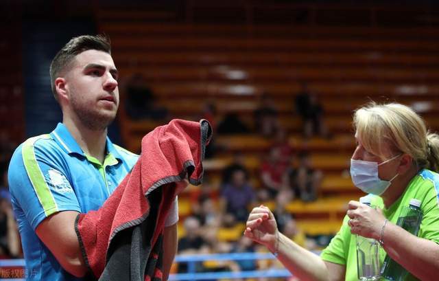 让全球球迷 让全球球迷