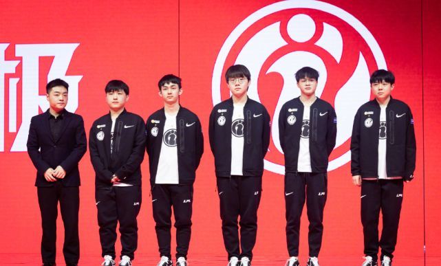 何一个努力 何一个努力